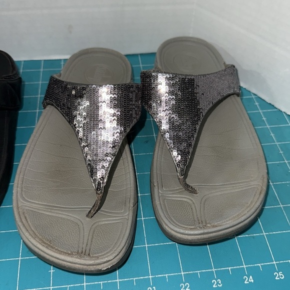 FitFlop Set of 3 Stylish Sandals 2  Black & 1 Grey Sparkle 2 Thong 1Slide Size 8 - Picture 2 of 12